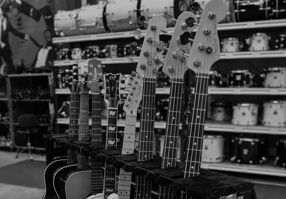 Guitar:Bass 01 (Blacked 700×1000)